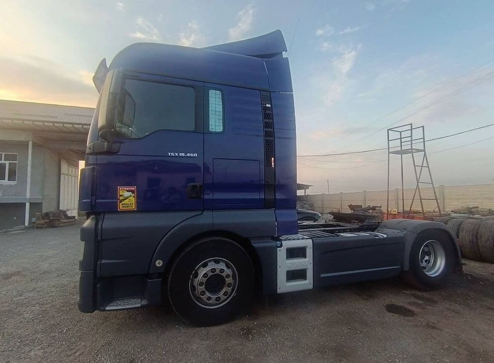 MAN TGX 18.460 EURO 6 Тягач Сотилади — 4