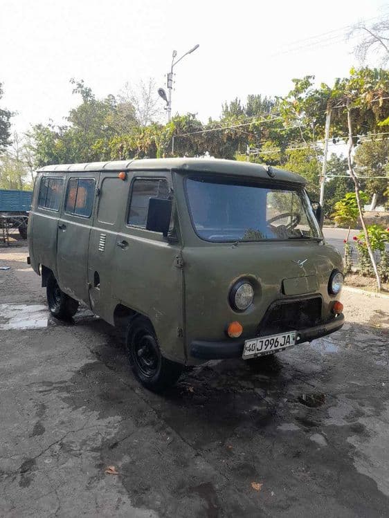 УАЗ 330301
буханка продам — 4