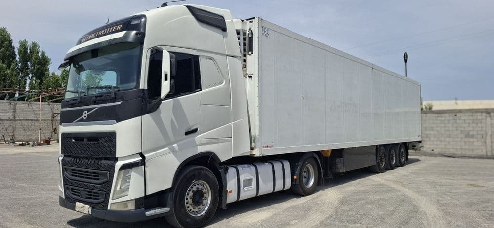 VOLVO EURO 6 + SCHMITZ CARGOBULL SL400 Прицеп Сотилади 
 Volvo: 2016 й — 1