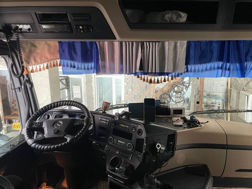 Mercedes Actros 1845 + SCHMITZ Реф Сотилади — 4