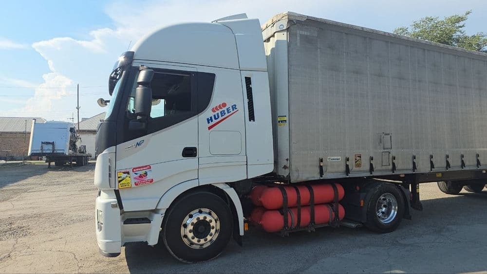 IVECO 460 + KRONE Прицеп Сотилади 
Йили: 2019 — 4