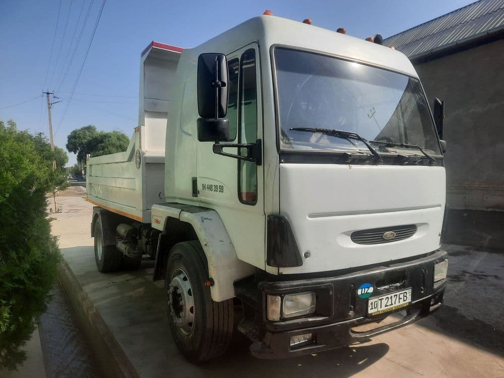 Samasval Ford cargo 1827 sotiladi yili 2002 — 2