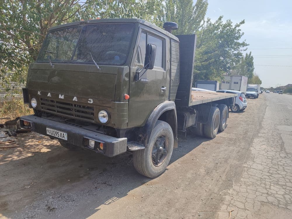 Грузовой КамАЗ площадка — 2