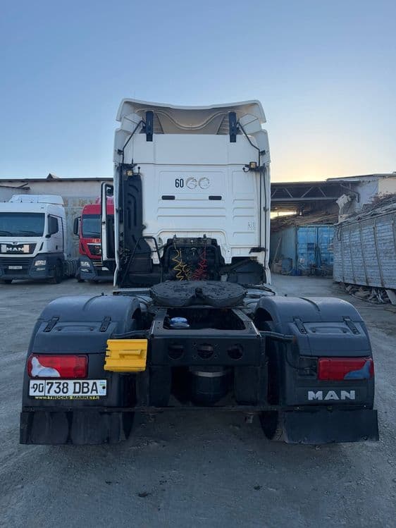 MAN TGX 18.460 EURO 6 Тягач Сотилади — 2