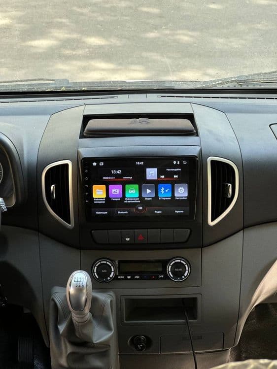 Jac Sunray 16 o'rindiqli asiamotorda — 2