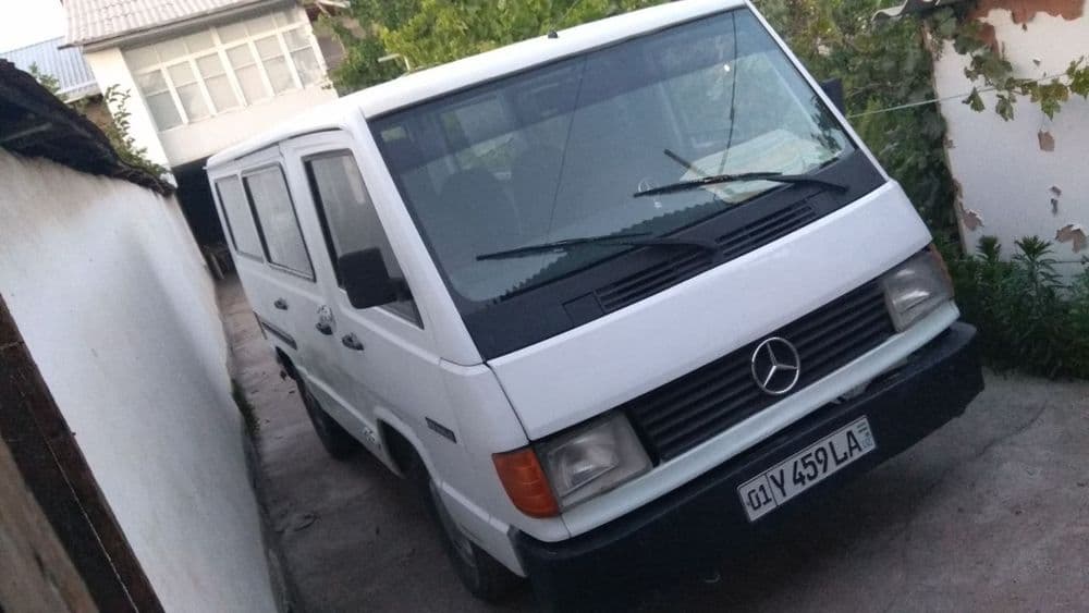 MB 100 mersedes benz — 1