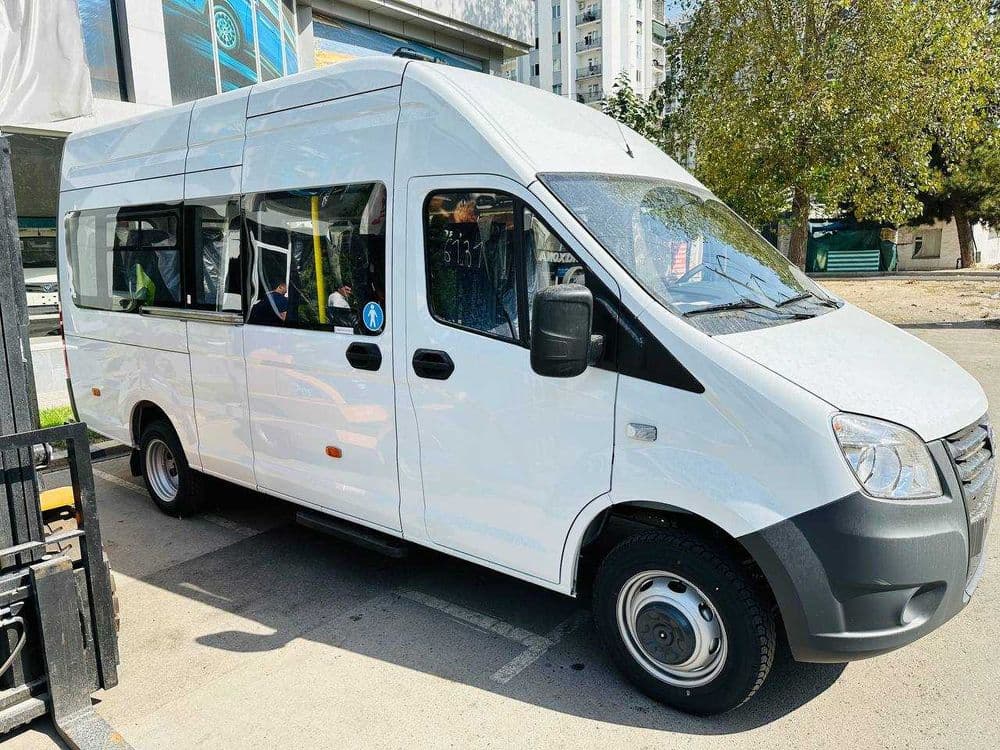 Комфортный и безопасный автобус ГАЗ A65R33 (Газель Next) 2026 года . — 3