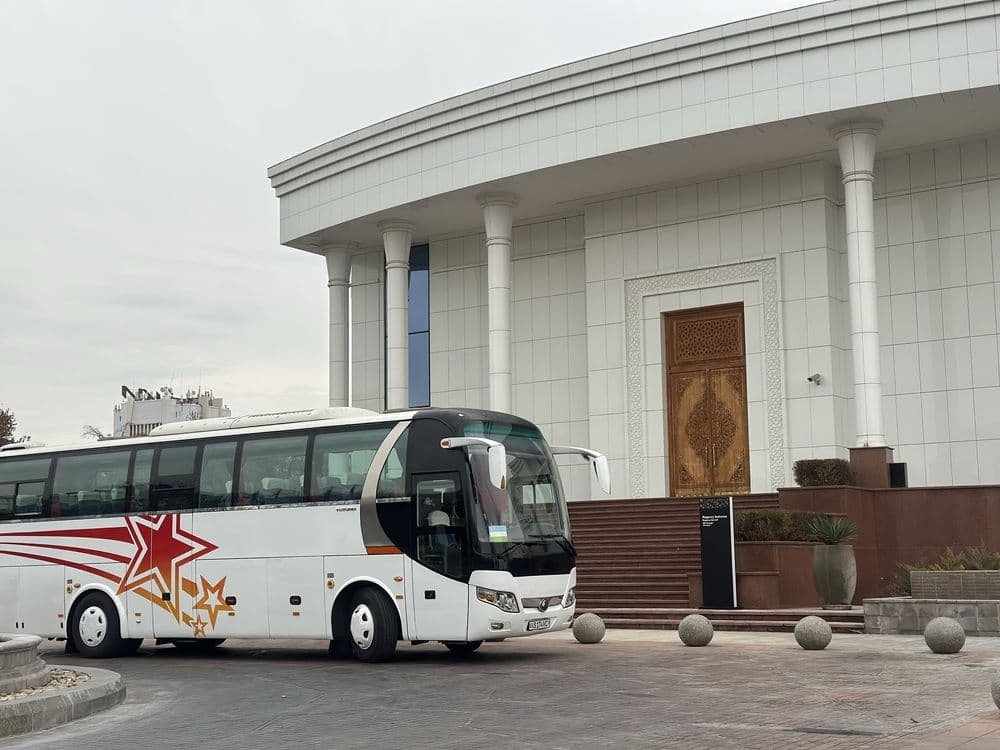 Avtobus yutong sotiladi xolati alo 43+2 faqat turizmda iwlagan — 4