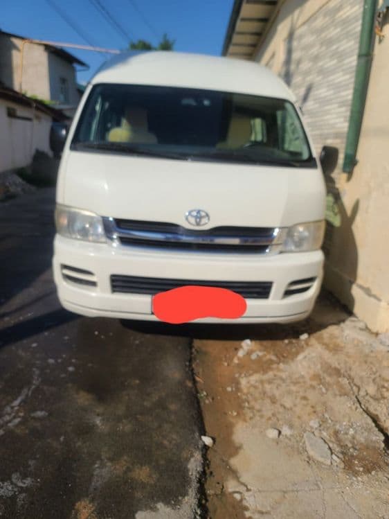 Продается микроавтобус Toyota — 2