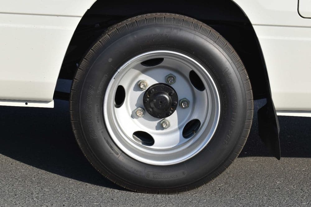 Toyota coaster 22 seats — 4