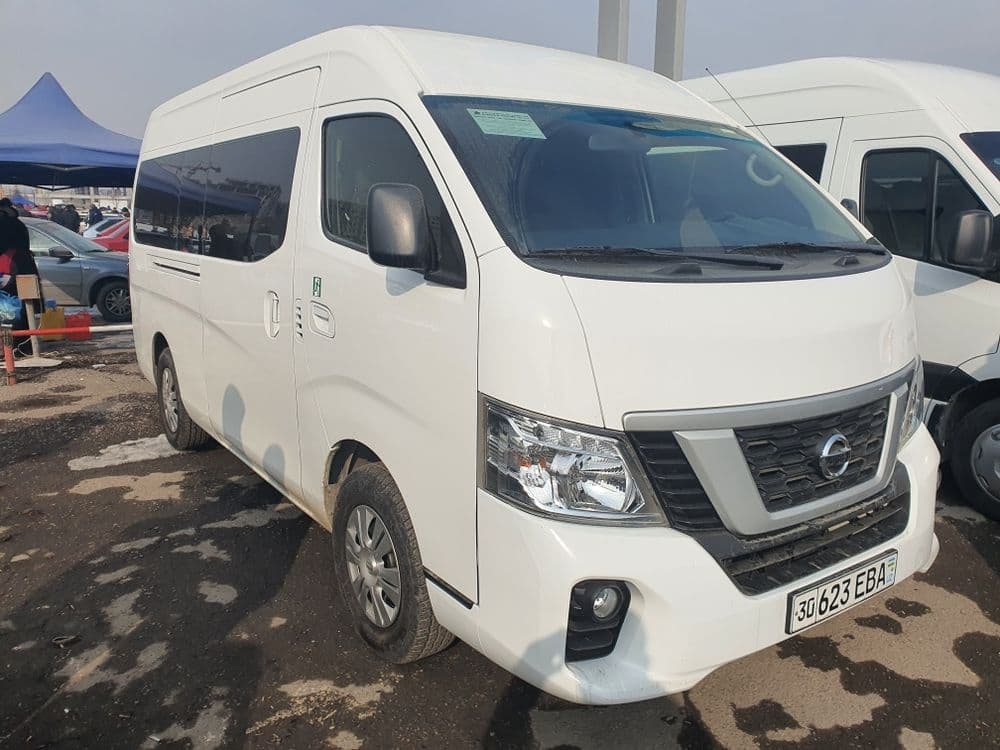 Nissan urvan 2019 — 1