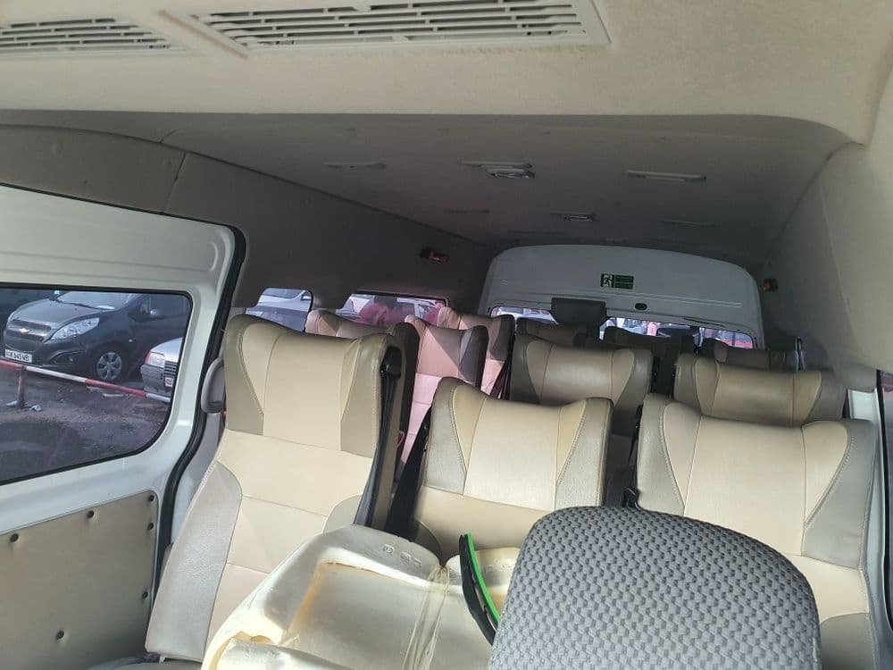 Nissan urvan 2019 — 7