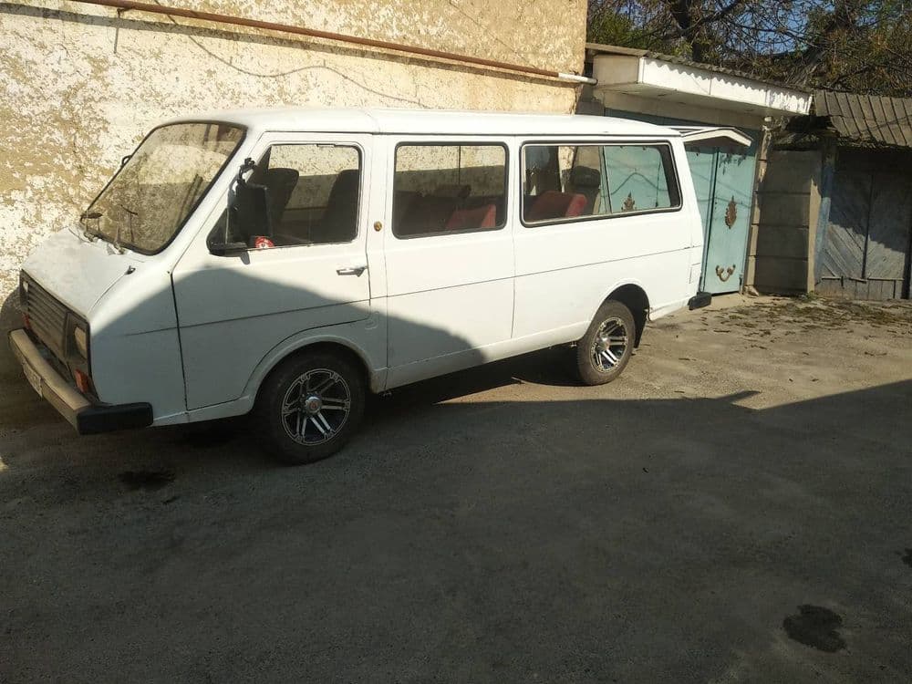 Raf 22031 mikroaftobus — 2