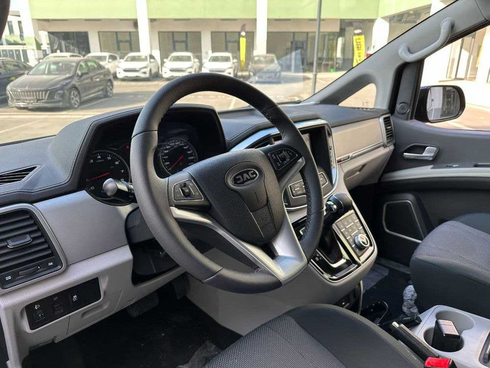 JAC M4 Refine Automat Karobka Lyuks Komfort — 4