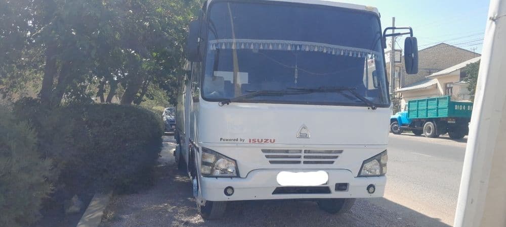 Исузу автобус сотилади — 2