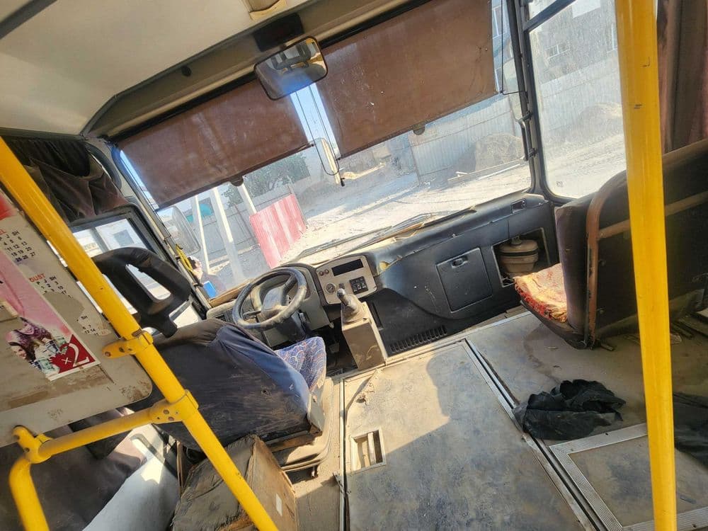 Andijon viloyati Paxtaobod tumanida Isuzu SAZ NP37 avtobusi sotilmoqda — 4