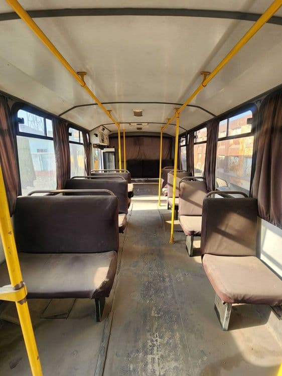 Andijon viloyati Paxtaobod tumanida Isuzu SAZ NP37 avtobusi sotilmoqda — 7