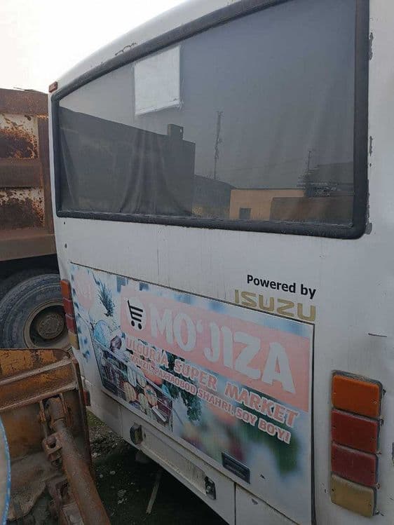 Andijon viloyati Paxtaobod tumanida Isuzu SAZ NP37 avtobusi sotilmoqda — 8