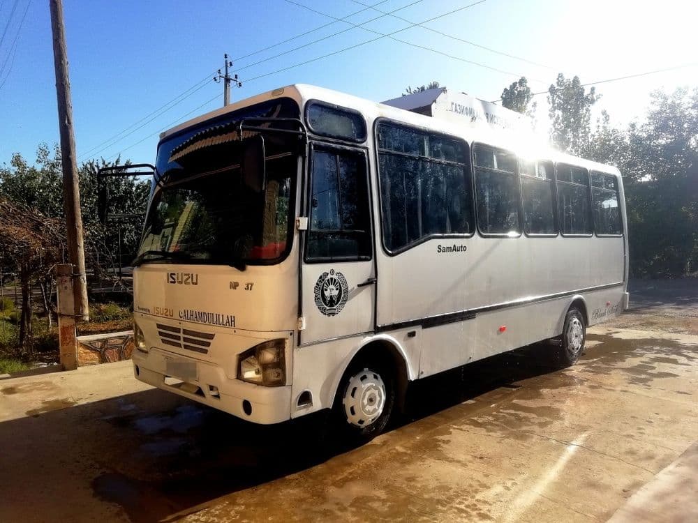 Isuzu avtobusi sotiladi — 2