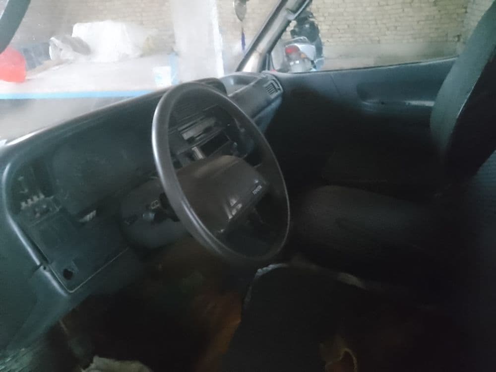 Toyoto mikra avtobus sotiladi — 1