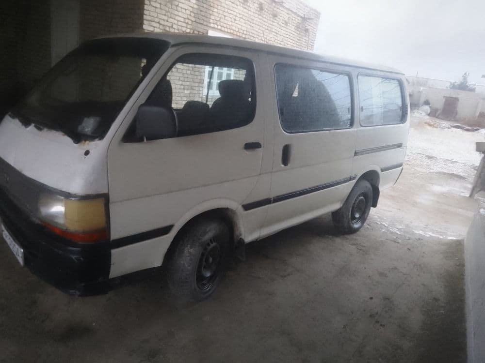 Toyoto mikra avtobus sotiladi — 4