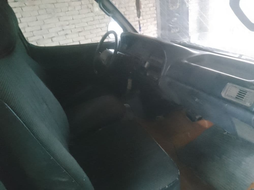 Toyoto mikra avtobus sotiladi — 7