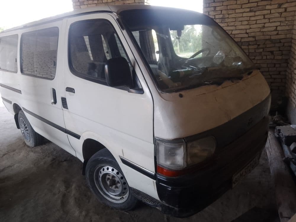 Toyota mikra avtobus sotiladi — 4