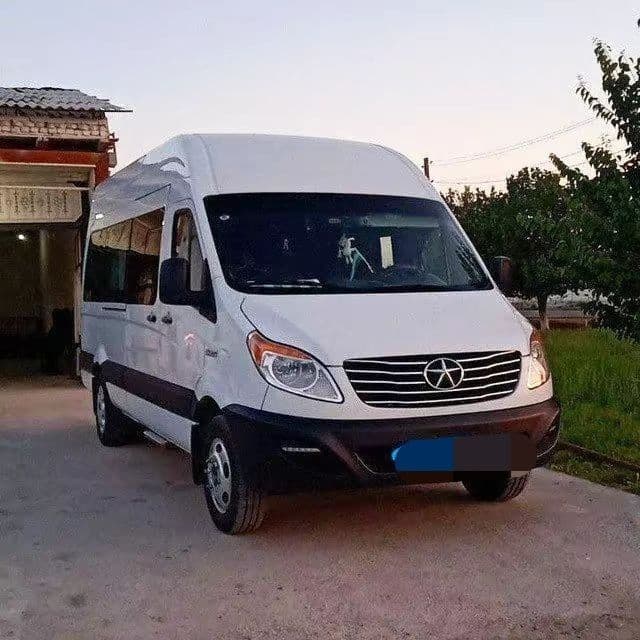 mikro abtobus Jak — 1