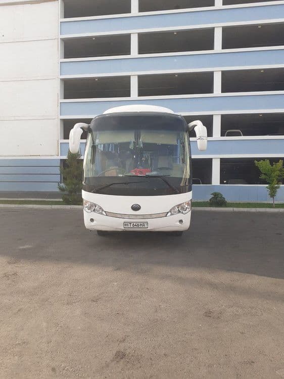 Yutong 2015 yil. Holati yaxshi. Remonti kerak. — 2