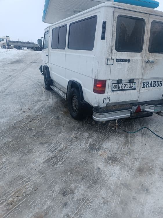 vito mercedes-benz.МВ100. — 3