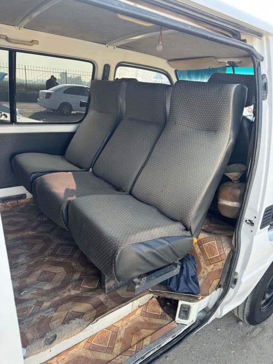 Toyota mikroaftobus — 2