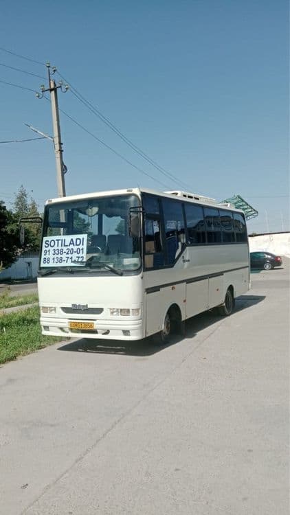 Автобус сотилади