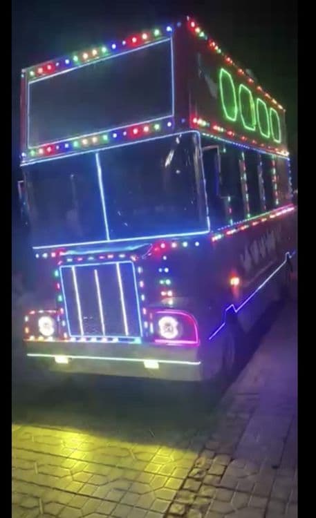 Ikki qavatlik avtobus sotiladi London bus