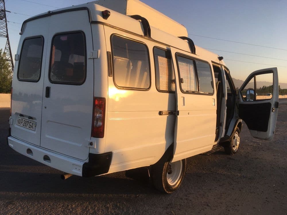 Mikroavtobus 15 oʻrindiqli, ideal holatda. — 2