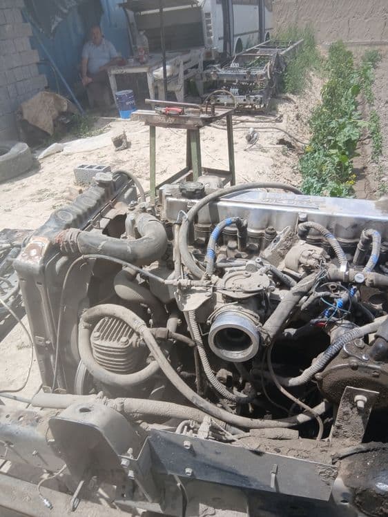 Isuzu avtobus mator — 2