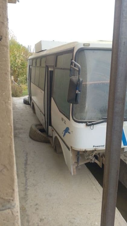 Sotiladi. Avtobus — 2