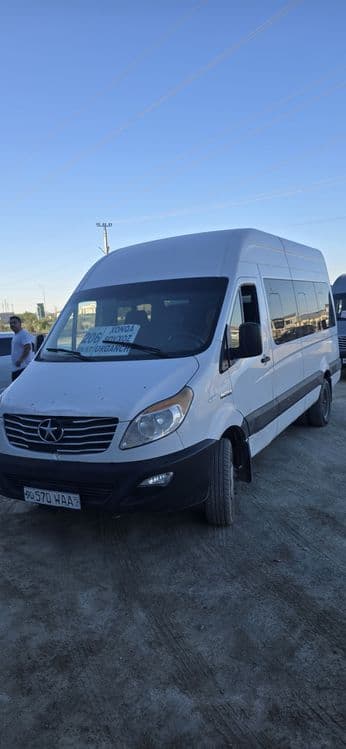 Микроавтобус JAC SUNRAY — 2