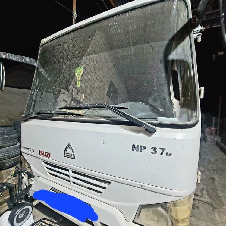 Isuzu avtobus sotiladi oladigan bosa telda — 2