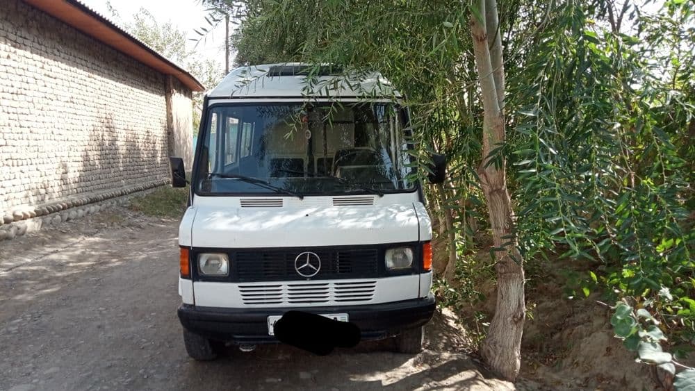 Mercedes-Benz avtobus — 2