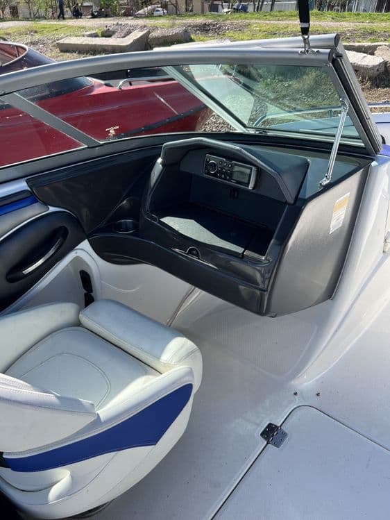 Катер Monterey 217 Blackfin Sport — 8