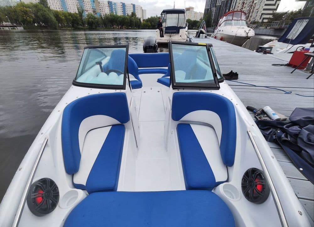 Стильный катер Касатка  VT 575 — 2