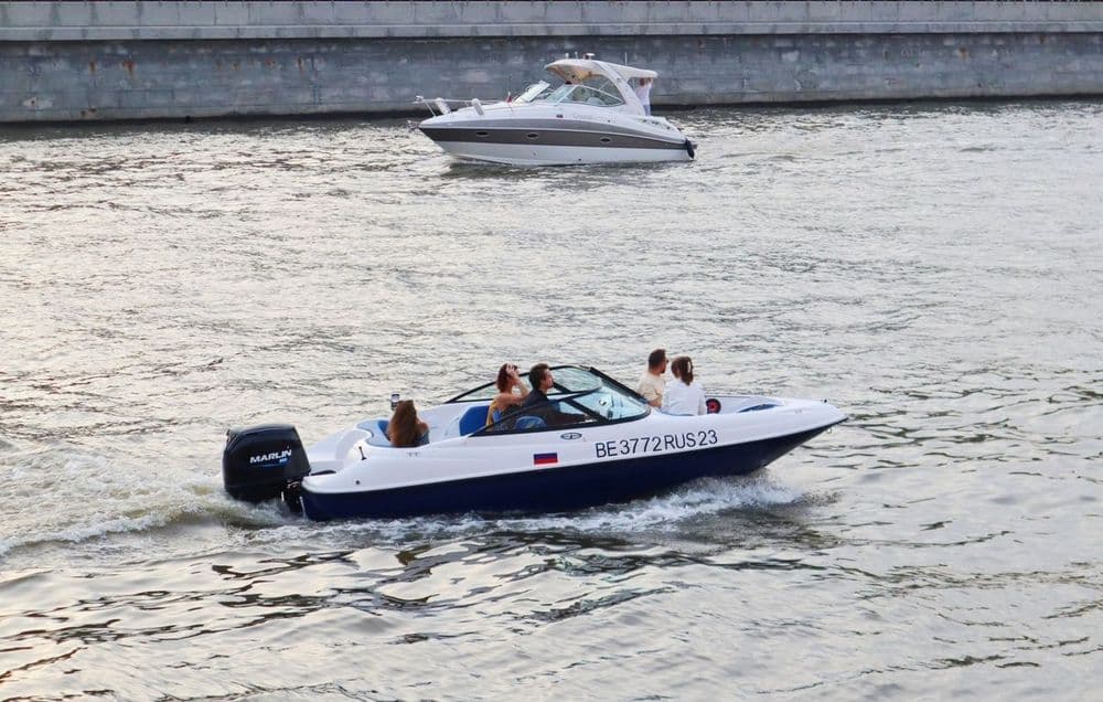 Стильный катер Касатка  VT 575 — 8