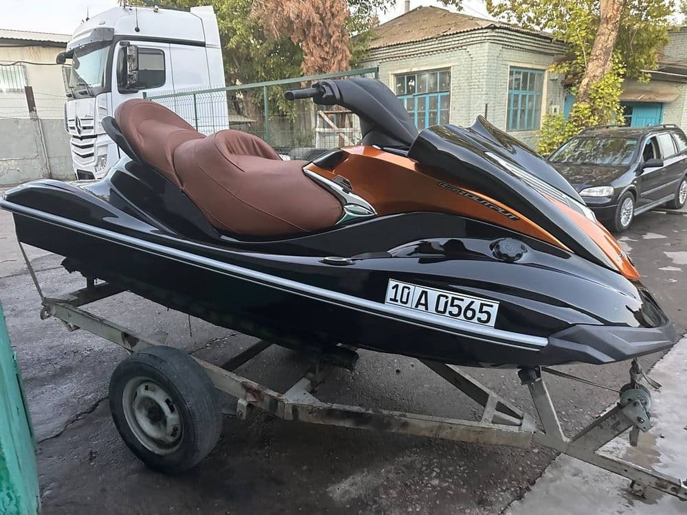 Yamaha 1.8 2013 год в идеальном состоянии — 2
