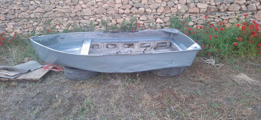Qayiq  , suv transporti — 2
