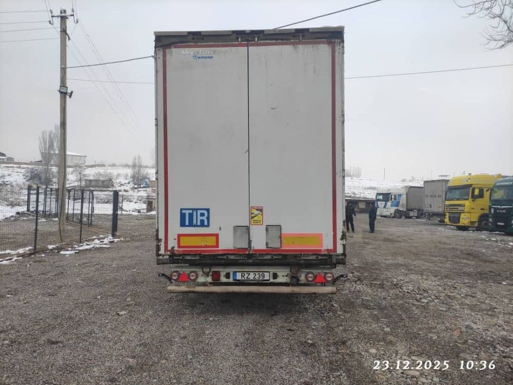 Mercedes Actros 18.45 Evro 6 Мetan  евро 6  Мега прицеп Кроне — 3