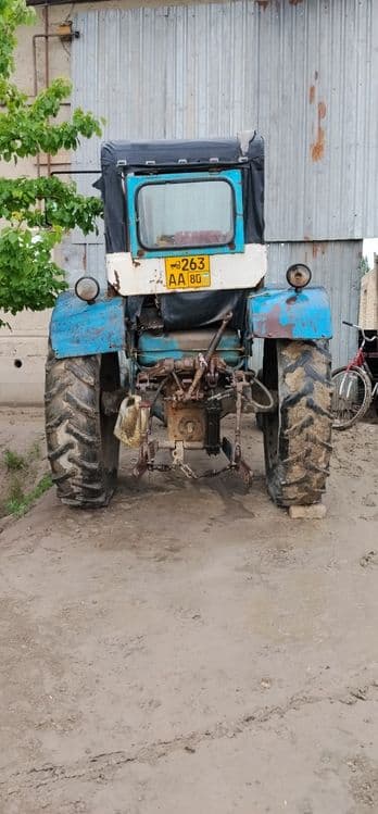 Traktor priseb kepiyen sotiladi — 4