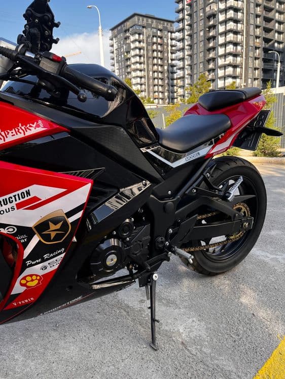 Мотоцикл Kawasaki Ninja Premium klassa — 4