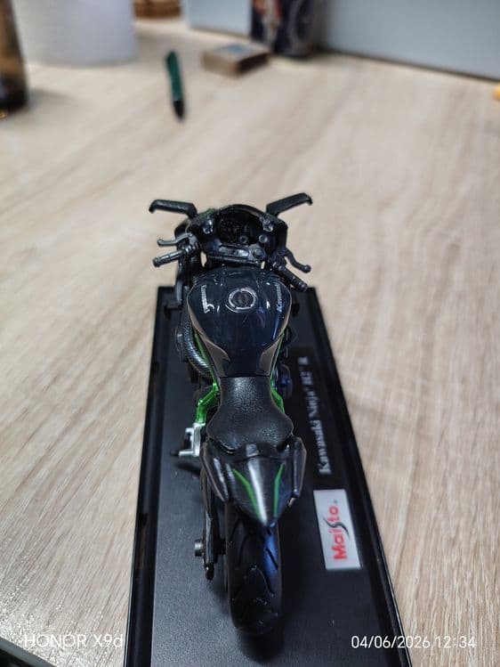 Maisto Kawasaki Ninja H2 R — 4