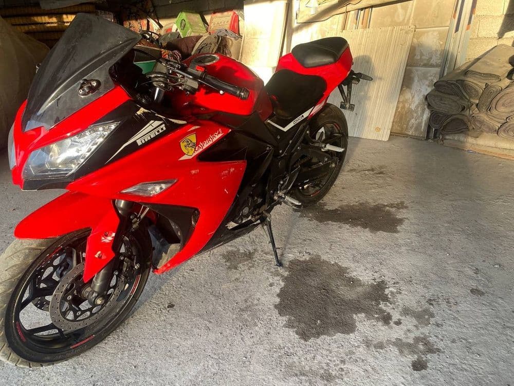 Motosikl Kawasaki Ninja