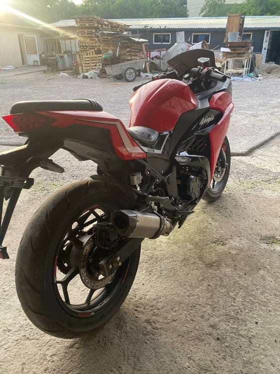 Motosikl Kawasaki Ninja — 3